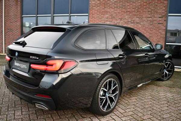 BMW 5 Serie Touring 530e xDrive M-Sport Pano ACC H/K HUD 19inch
