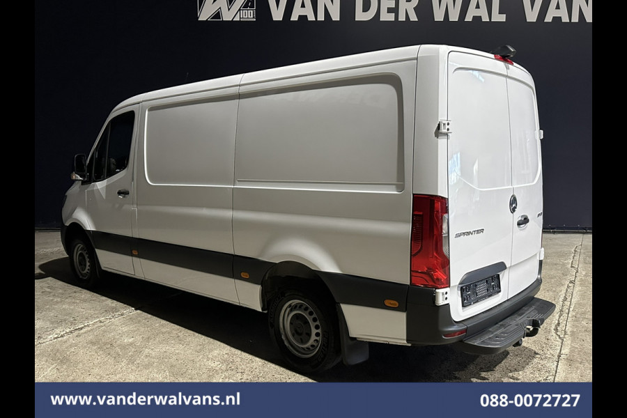Mercedes-Benz Sprinter 317 CDI 170pk L2H1 Euro6 Airco | Camera | Navigatie | Apple Carplay | Cruisecontrol | Trekhaak | Chauffeursstoel Android Auto, Bijrijdersbank