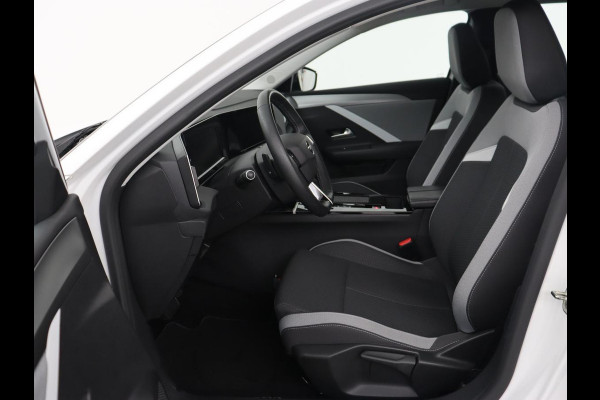 Opel Astra 1.6 Hybrid Edition | Trekhaak | Adaptive cruise | Carplay | Full LED | Parkeerhulp | Digital Cockpit | DAB | Keyless start