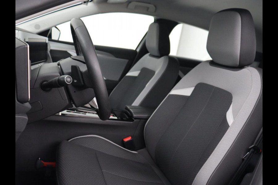 Opel Astra 1.6 Hybrid Edition | Trekhaak | Adaptive cruise | Carplay | Full LED | Parkeerhulp | Digital Cockpit | DAB | Keyless start