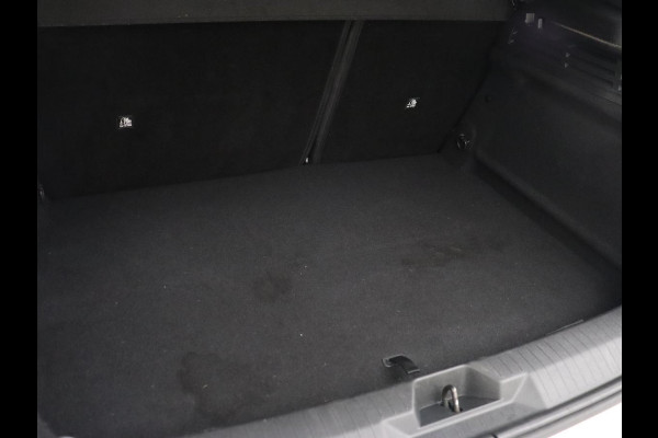 Opel Astra 1.6 Hybrid Edition | Trekhaak | Adaptive cruise | Carplay | Full LED | Parkeerhulp | Digital Cockpit | DAB | Keyless start