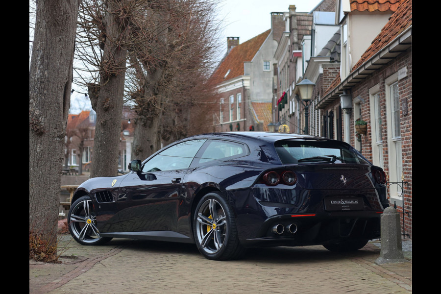 Ferrari GTC4Lusso 6.3 V12 | Atelier - Lift - Camera