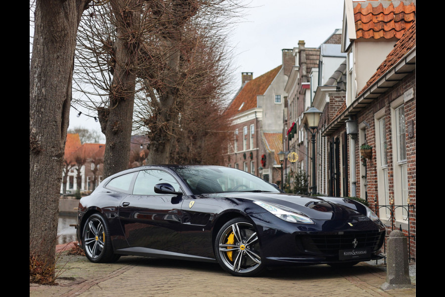 Ferrari GTC4Lusso 6.3 V12 | Atelier - Lift - Camera