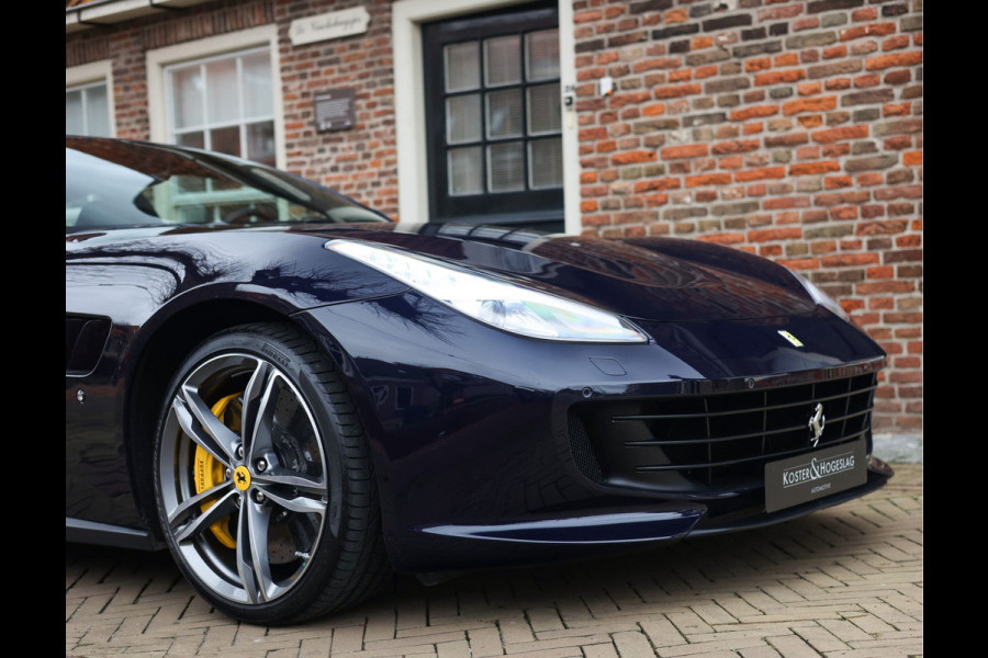 Ferrari GTC4Lusso 6.3 V12 | Atelier - Lift - Camera