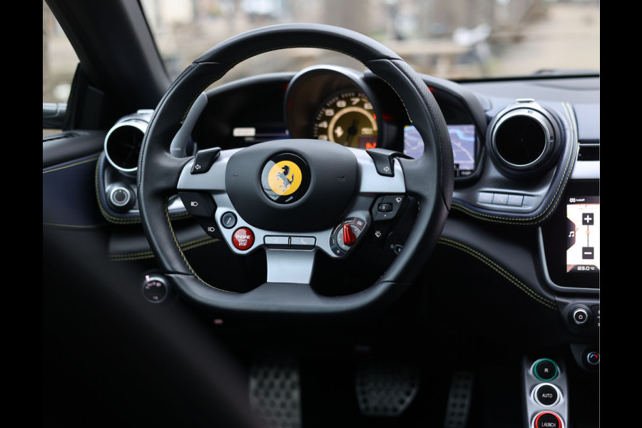 Ferrari GTC4Lusso 6.3 V12 | Atelier - Lift - Camera