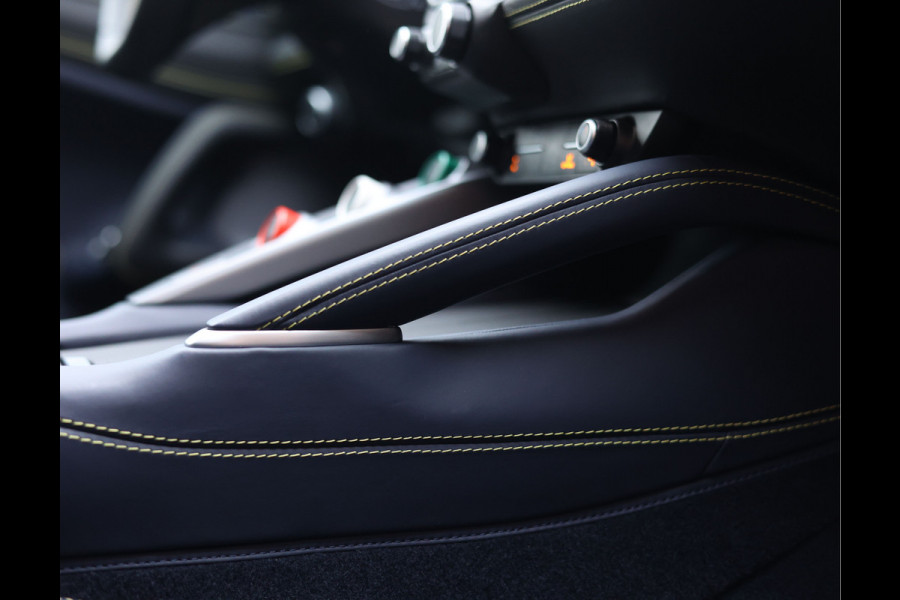 Ferrari GTC4Lusso 6.3 V12 | Atelier - Lift - Camera