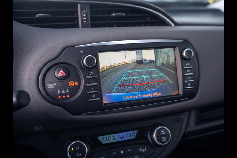 Toyota Yaris 1.5 VVT-i Active AUTOMAAT / Camera / Climate control / Cruise control