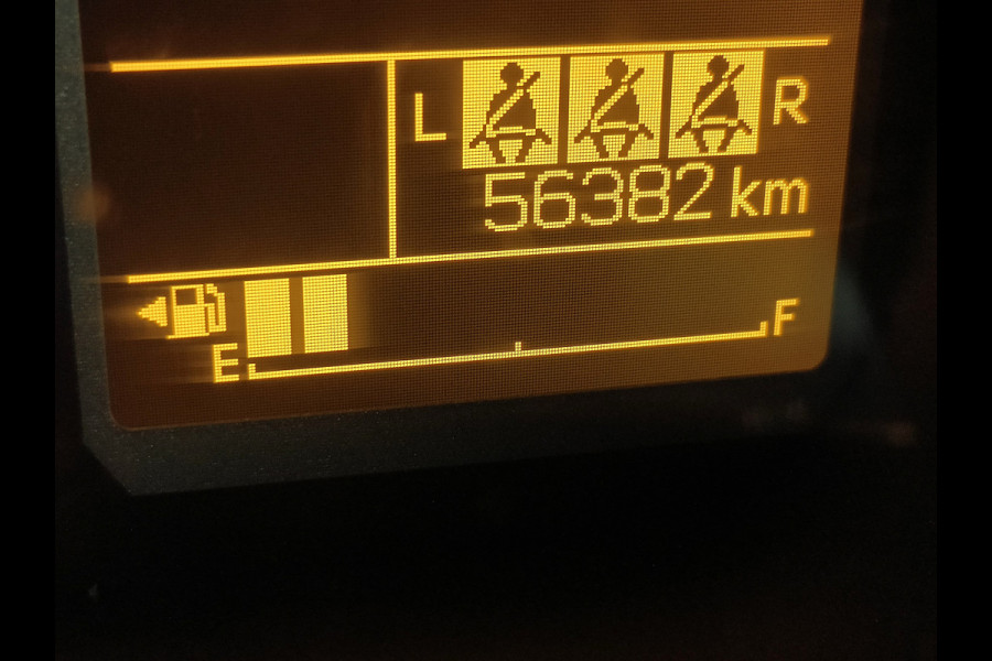 Suzuki Ignis 1.2 Smart Hybrid Comfort + Trekhaak uit 2021 Rijklaar + 12 maanden Bovag-garantie Henk Jongen Auto's in Helmond,  al 50 jaar service zoals 't hoort!