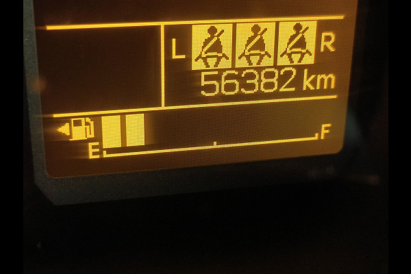 Suzuki Ignis 1.2 Smart Hybrid Comfort + Trekhaak uit 2021 Rijklaar + 12 maanden Bovag-garantie Henk Jongen Auto's in Helmond,  al 50 jaar service zoals 't hoort!