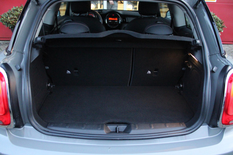 MINI One 1.2 102PK ONE SALT BUSINESS | STOEL VERWARMING | 17" LICHTMETALEN VELGEN JOHN COOPER WORKS | AIRCO | LAGE KM STAND! | PARKEERSENSOREN ACHTER |