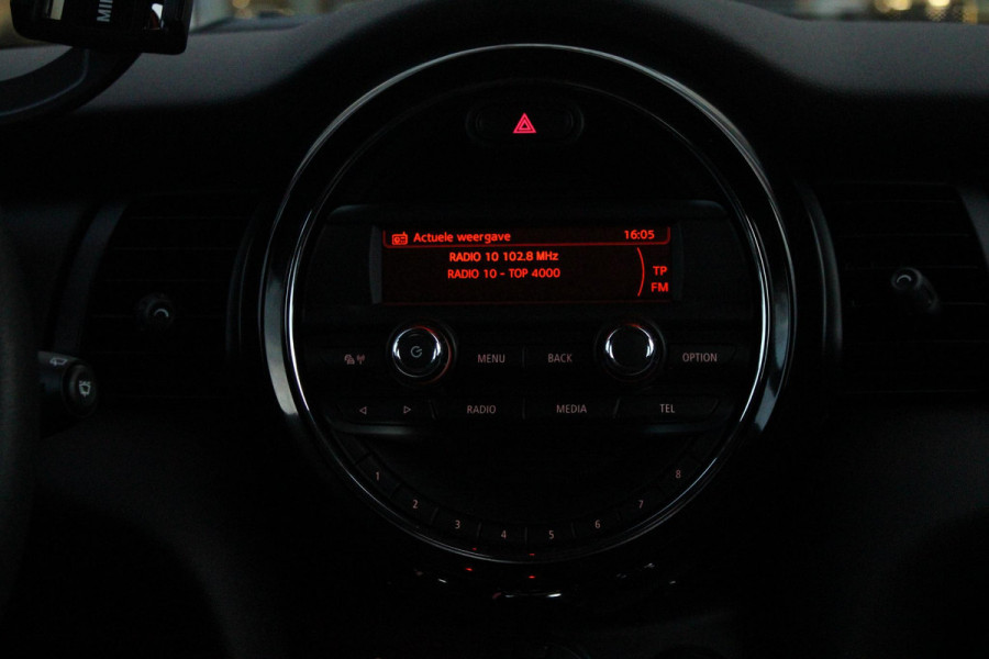 MINI One 1.2 102PK ONE SALT BUSINESS | STOEL VERWARMING | 17" LICHTMETALEN VELGEN JOHN COOPER WORKS | AIRCO | LAGE KM STAND! | PARKEERSENSOREN ACHTER |