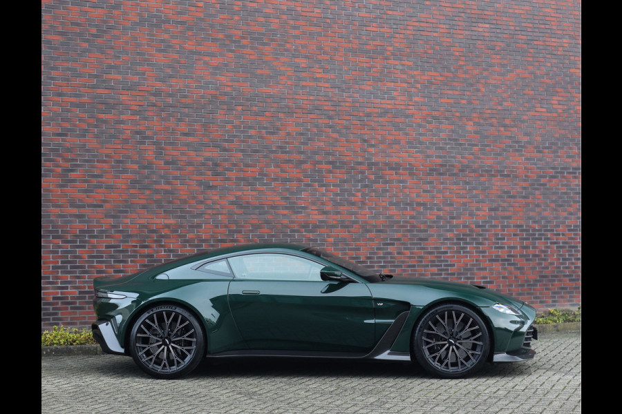 Aston Martin Vantage 5.2 V12 | AM Heritage Green - 1/333