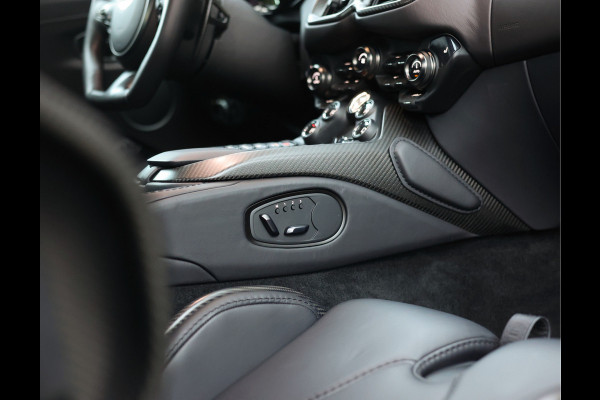 Aston Martin Vantage 5.2 V12 | AM Heritage Green - 1/333