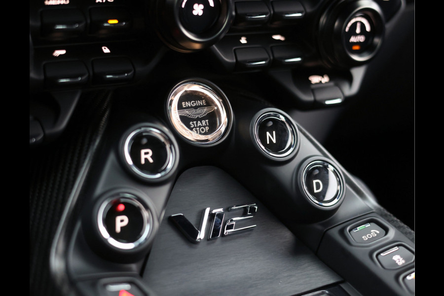 Aston Martin Vantage 5.2 V12 | AM Heritage Green - 1/333