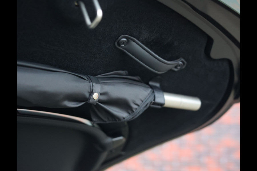 Aston Martin Vantage 5.2 V12 | AM Heritage Green - 1/333