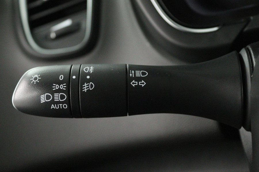 Renault Grand Scénic 1.3 TCe Equilibre 7p. Automaat (NAVIGATIE, TREKHAAK, NAVIGATIE, PARKEERSENSOREN)