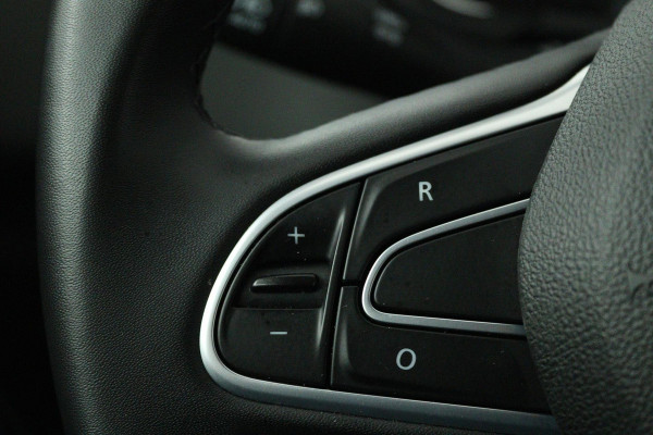 Renault Grand Scénic 1.3 TCe Equilibre 7p. Automaat (NAVIGATIE, TREKHAAK, NAVIGATIE, PARKEERSENSOREN)
