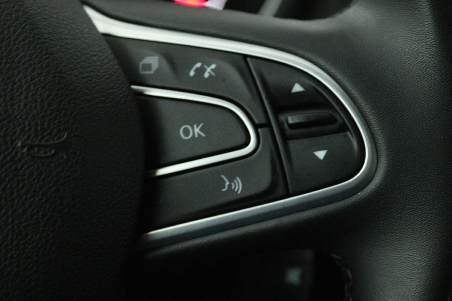 Renault Grand Scénic 1.3 TCe Equilibre 7p. Automaat (NAVIGATIE, TREKHAAK, NAVIGATIE, PARKEERSENSOREN)