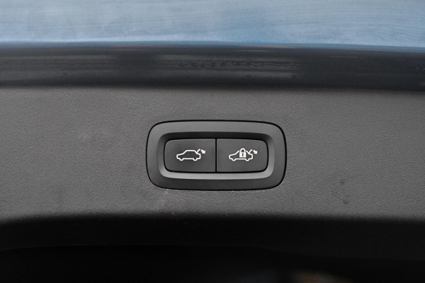 Lynk & Co 01 1.5 MHEV. Pano, Memory, ACC, Sfeer, Camera, Keyless, Dodeh, CarPlay!