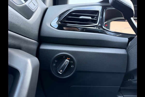 Volkswagen T-Roc 1.0 TSI 110pk Style Black Pack | Pano dak