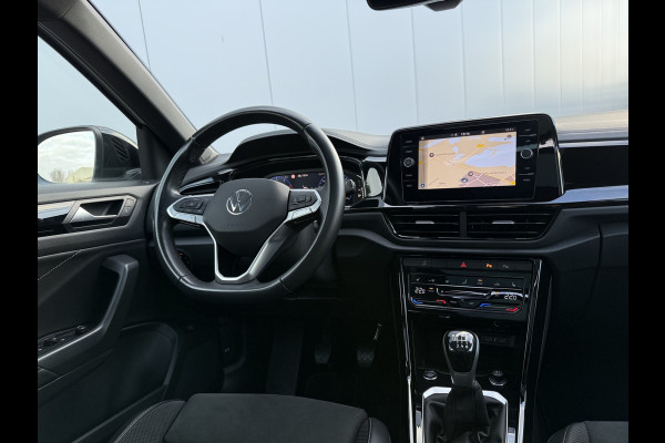 Volkswagen T-Roc 1.0 TSI 110pk Style Black Pack | Pano dak