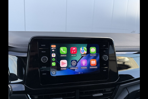 Volkswagen T-Roc 1.0 TSI 110pk Style Black Pack | Pano dak