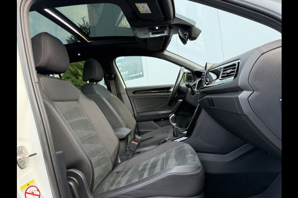 Volkswagen T-Roc 1.0 TSI 110pk Style Black Pack | Pano dak