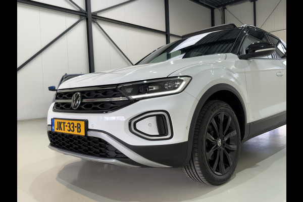 Volkswagen T-Roc 1.0 TSI 110pk Style Black Pack | Pano dak
