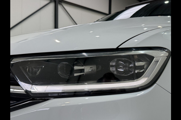 Volkswagen T-Roc 1.0 TSI 110pk Style Black Pack | Pano dak