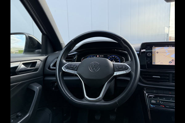 Volkswagen T-Roc 1.0 TSI 110pk Style Black Pack | Pano dak