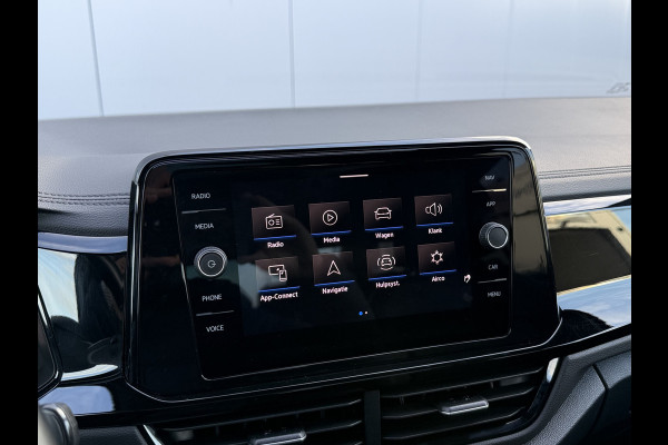 Volkswagen T-Roc 1.0 TSI 110pk Style Black Pack | Pano dak