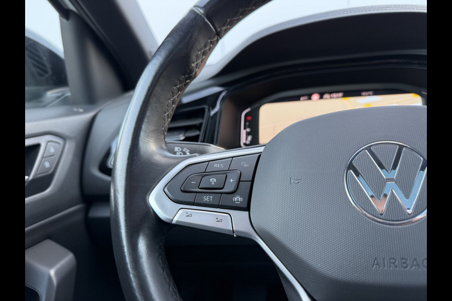 Volkswagen T-Roc 1.0 TSI 110pk Style Black Pack | Pano dak