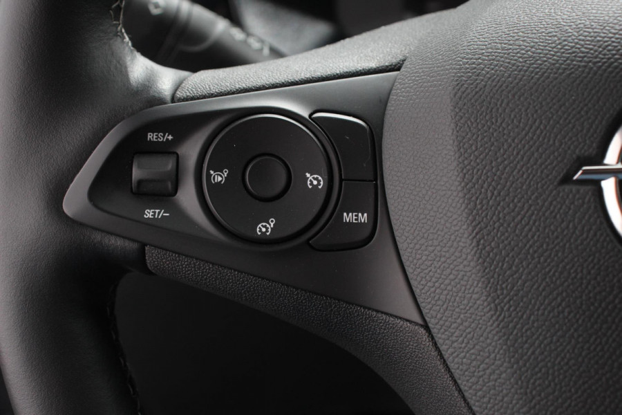Opel Corsa 1.2 102pk GS Line Opel Corsa 1.2 GS Line | Navigatie | Apple Carplay/Android Auto | Airco | Cruise Control | Lichtmetalen velgen | Digitaal Dashboard | Sportstoelen