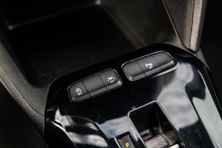 Opel Corsa 1.2 Turbo GS BLACK LINE / APPLE CARPLAY / AUTOMAAT / 360 CAMERA / STOELVERWARMING