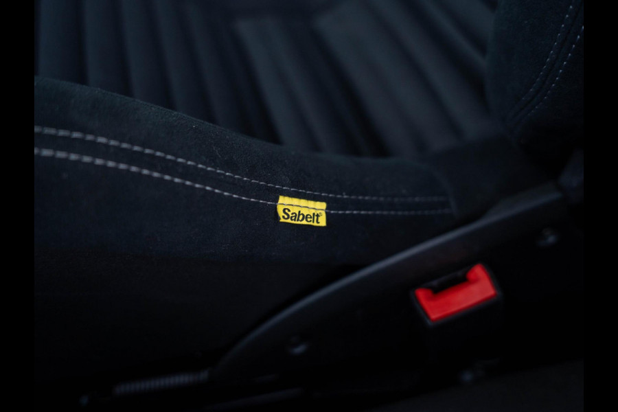 Abarth 595C Competizione 180PK / Carbon / Xenon / Koni / Brembo / Monza