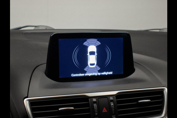 Mazda 3 2.0 SkyActiv-G 120 SkyLease+ Sport (NAVI,CLIMATE,CRUISE,PDC,STOEL/STUUR VERWARMING,GETINT,XENON,SPORTSTOELEN,LM VELGEN)