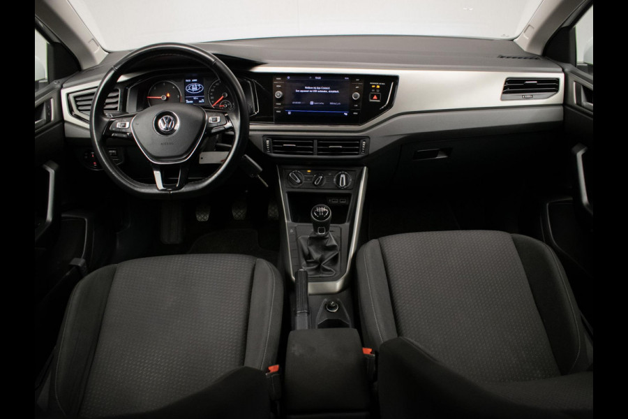 Volkswagen Polo 1.6 TDI Sport (APPLE CARPLAY,NAVI,ADAPTIVE CRUISE,DAB,ELEKTRISCH PAKKET,SPORTSTOELEN,NETTE STAAT)