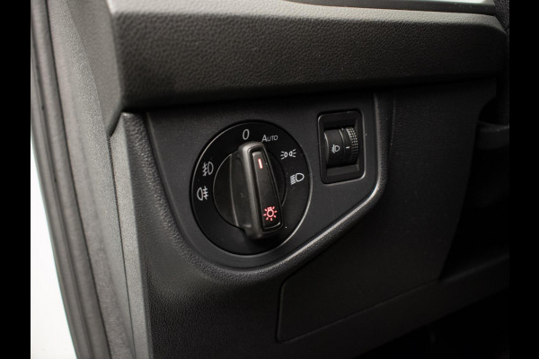 Volkswagen Polo 1.6 TDI Sport (APPLE CARPLAY,NAVI,ADAPTIVE CRUISE,DAB,ELEKTRISCH PAKKET,SPORTSTOELEN,NETTE STAAT)