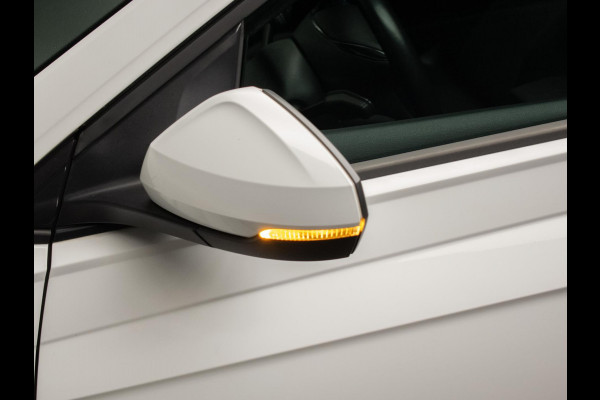 Volkswagen Polo 1.6 TDI Sport (APPLE CARPLAY,NAVI,ADAPTIVE CRUISE,DAB,ELEKTRISCH PAKKET,SPORTSTOELEN,NETTE STAAT)