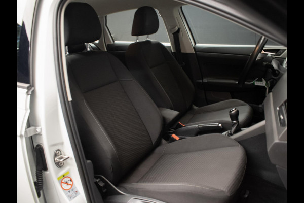 Volkswagen Polo 1.6 TDI Sport (APPLE CARPLAY,NAVI,ADAPTIVE CRUISE,DAB,ELEKTRISCH PAKKET,SPORTSTOELEN,NETTE STAAT)