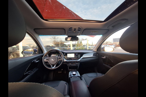 Kia e-Niro DynamicPlusLine 64 kWh | Trekhaak | Schuifdak | LED | Navi | Adaptive CC | occasion