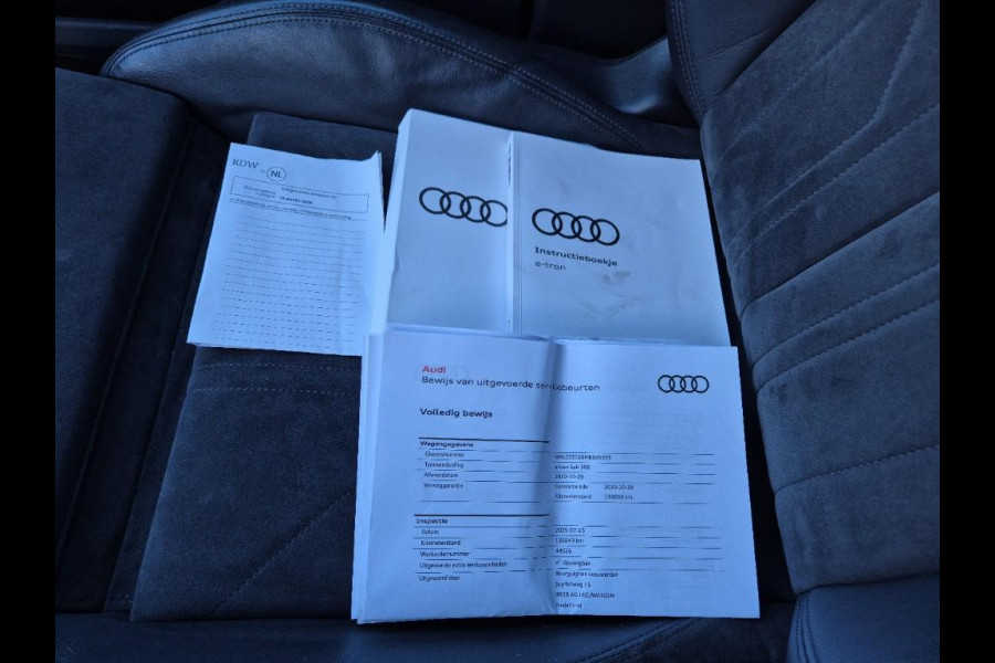 Audi e-tron Sportback 55 quattro edition 95 kWh | Trekhaak | Camera | 23 Inch |