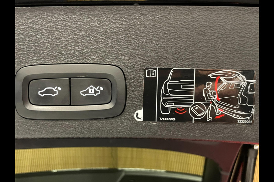 Volvo XC40 Recharge P8 AWD R-Design|92,4% SOH|1/2 LEDER|STOEL+STUURVERWARMING|NAVIGATIE|ACC|APPLE CARPLAY|NL-AUT|NAP|IN.BTW|1eEIG|