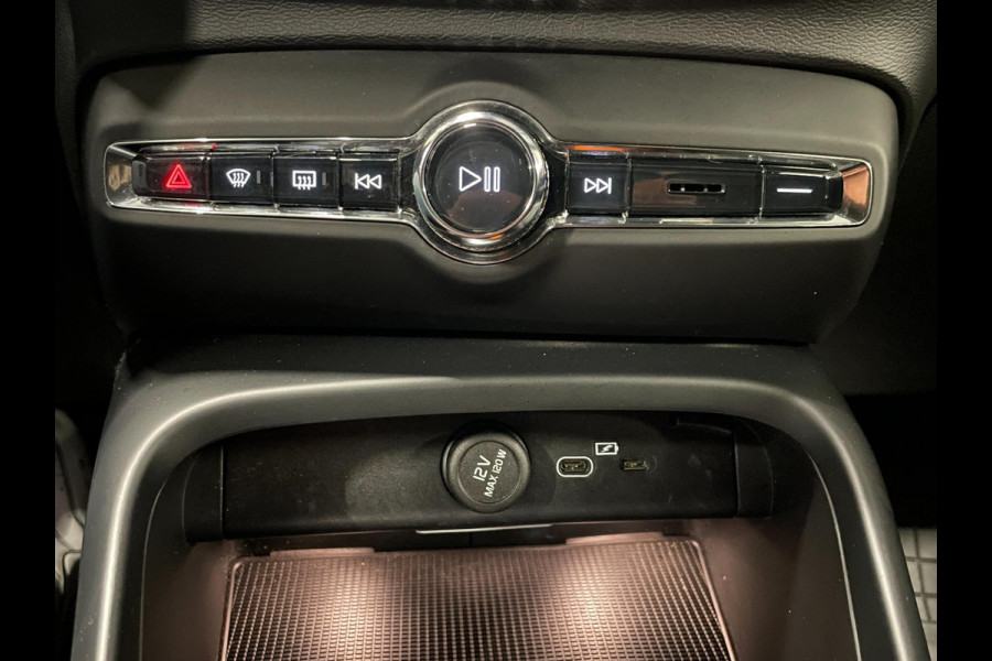 Volvo XC40 Recharge P8 AWD R-Design|92,4% SOH|1/2 LEDER|STOEL+STUURVERWARMING|NAVIGATIE|ACC|APPLE CARPLAY|NL-AUT|NAP|IN.BTW|1eEIG|