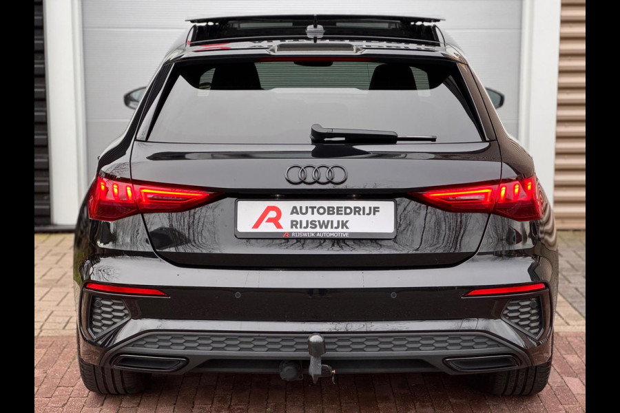 Audi A3 Sportback 35 TFSI S edition Pano/Matrix/Trekhaak/AppleCarPlay