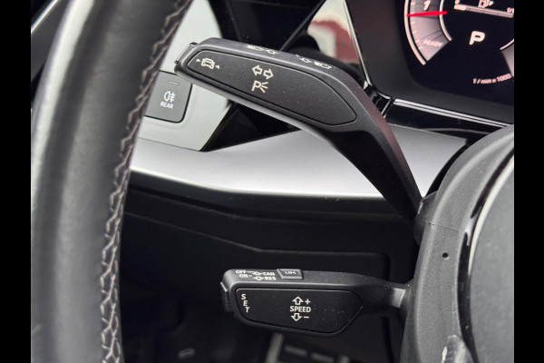Audi A3 Sportback 35 TFSI S edition Pano/Matrix/Trekhaak/AppleCarPlay