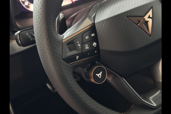 CUPRA Formentor ✅NW MODEL✅ 1.5 eTSI 150 MHEV CAMERA STOEL/STUUR ELEK.KLEP VERW. LED LEER CARPLAY ZWARTE.HEMEL 08/2024