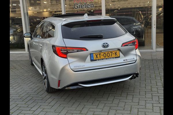 Toyota Corolla Touring Sports 2.0 Hybrid Premium | Panoramadak, JBL, Dodehoekherkenning, Parkeersensoren, Elektrische achterklep, 18 inch