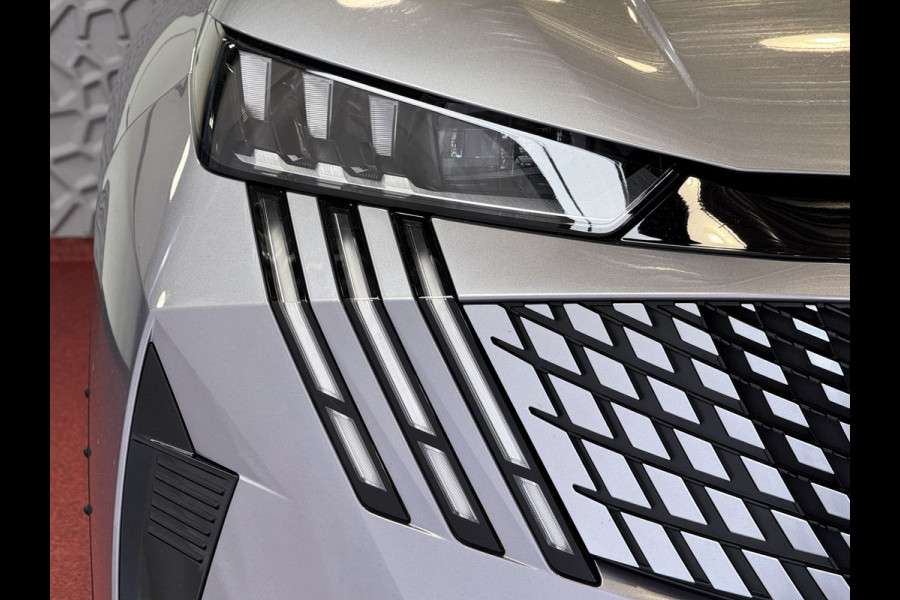 Peugeot 5008 1.2 HYBRID 145 GT GLAZENDAK 7PERS STOEL/STUUR VERW. ELEK.KLEP LED 7P 7 Persoons