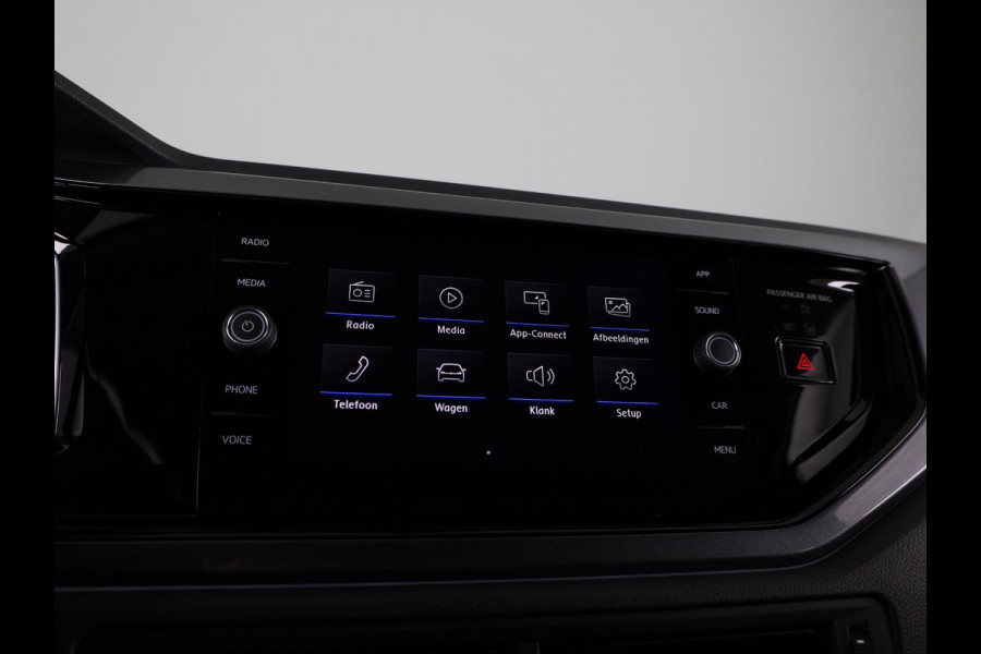 Volkswagen Polo 1.0 TSI Highline 95 pk | Navigatie via App | Autom. airco | Parkeersensoren | Adaptieve cruise control |